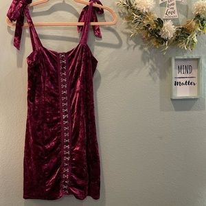 HOT dress maroon forever 21 size SMALL